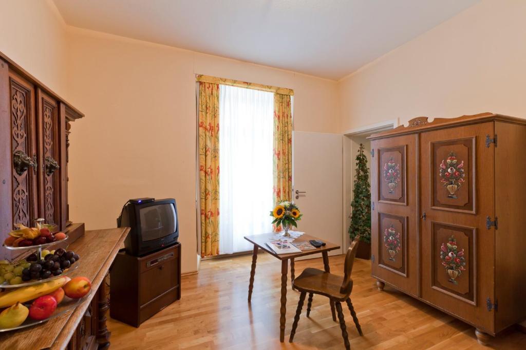 באדן-באדן Hotel Zum Goldenen Loewen חדר תמונה